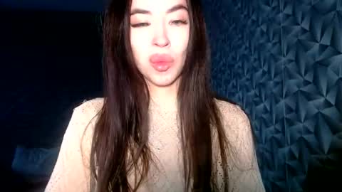 Snapshot of luisa_domina chatting on 06.18.26 luisa lovedom online show from 06.18.26
