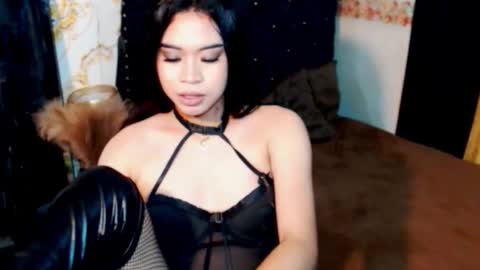 luisaellanor online show from 02.05.25