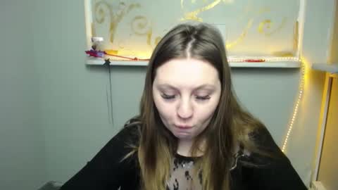 Snapshot of luizaheems_ chatting on 03.10.25 Luiza online show from 03.10.25