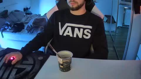 lukasschoetz online show from 12.05.24