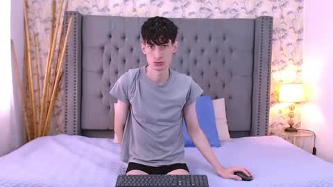 Snapshot of luke_carter chatting on 09.17.25 luke_carter online show from 09.17.25