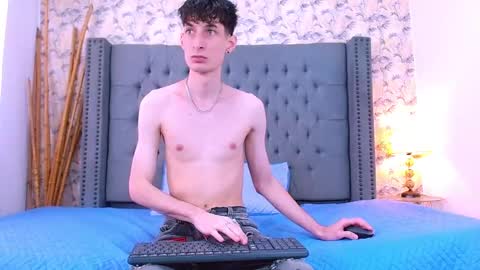 Snapshot of luke_carter chatting on 11.11.25 luke_carter online show from 11.11.25