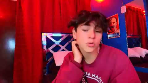 Snapshot of luke_howland chatting on 06.30.26 Luke online show from 06.30.26