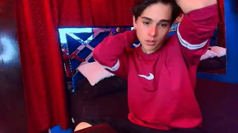 Snapshot of luke_howland chatting on 07.07.26 Luke online show from 07.07.26