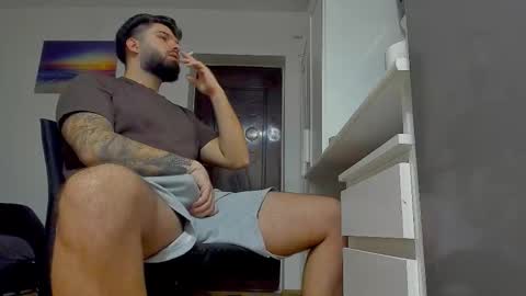 Snapshot of lukedenver chatting on 11.04.25 Luke online show from 11.04.25