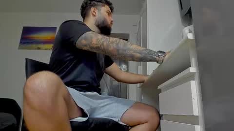 Snapshot of lukedenver chatting on 11.13.25 Luke online show from 11.13.25