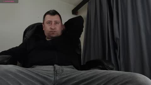 Snapshot of lukkee30 chatting on 05.03.26 Sir Alex online show from 05.03.26