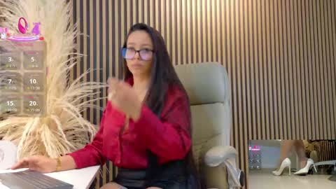 Snapshot of lulu_072 chatting on 05.23.26 lulu online show from 05.23.26