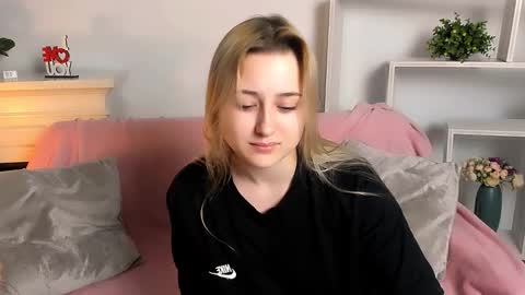 Lily online show from 03.20.26