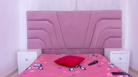 Snapshot of lulu_kissx chatting on 06.24.26 Lulu online show from 06.24.26
