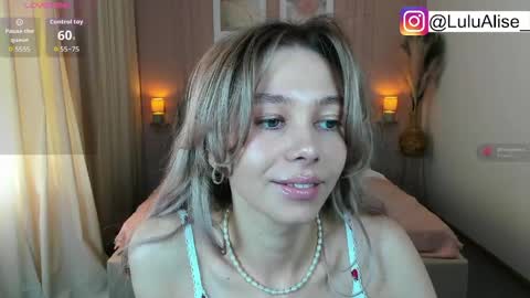 Snapshot of lulualise chatting on 04.03.26 Alise online show from 04.03.26