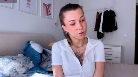 Snapshot of luluberryx chatting on 05.15.26 lulu berry online show from 05.15.26