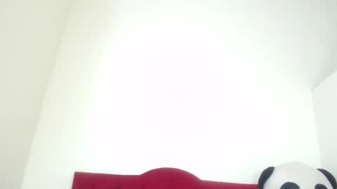 Snapshot of luluu_08 chatting on 01.08.25 LULU online show from 01.08.25