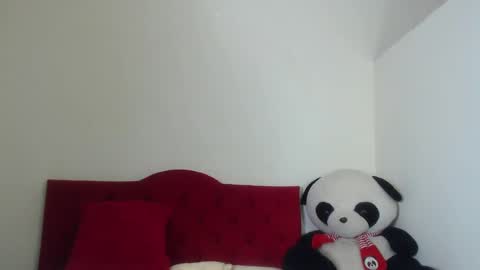 Snapshot of luluu_08 chatting on 01.14.25 LULU online show from 01.14.25