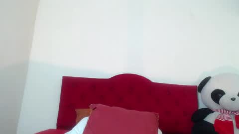 Snapshot of luluu_08 chatting on 01.20.25 LULU online show from 01.20.25