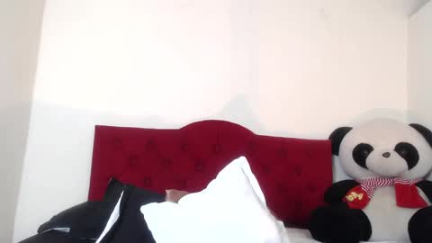 Snapshot of luluu_08 chatting on 01.30.25 LULU online show from 01.30.25