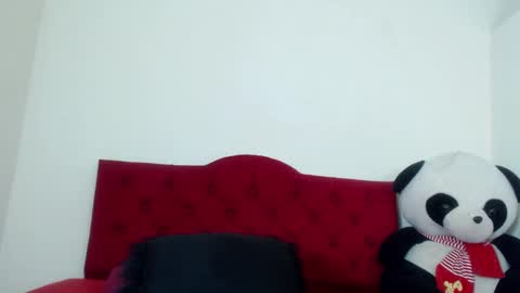 Snapshot of luluu_08 chatting on 02.05.25 LULU online show from 02.05.25