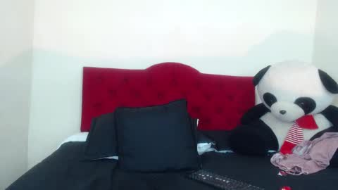 Snapshot of luluu_08 chatting on 03.09.25 LULU online show from 03.09.25