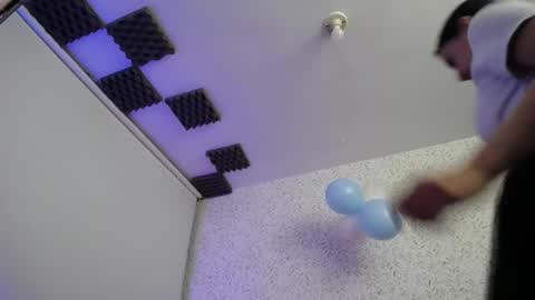 Snapshot of luly_blue chatting on 10.11.25 Luly online show from 10.11.25