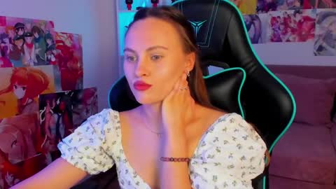 Snapshot of lumerisoren chatting on 05.18.26 lumerisoren online show from 05.18.26