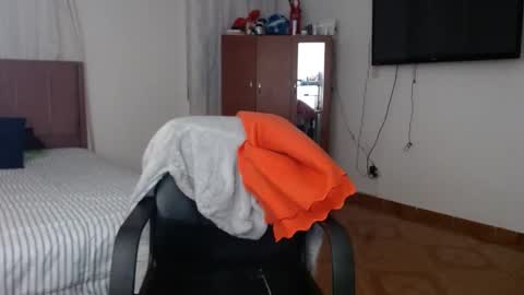 Snapshot of lumi_84 chatting on 01.30.25 LUMI online show from 01.30.25