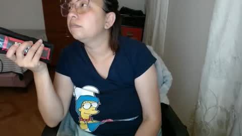 Snapshot of lumi_84 chatting on 02.12.25 LUMI online show from 02.12.25