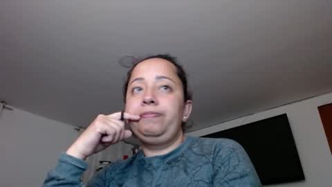 Snapshot of lumi_84 chatting on 03.05.25 LUMI online show from 03.05.25