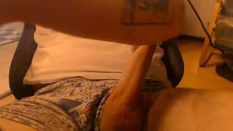 Snapshot of lumpie2508 chatting on 12.20.24 lumpie2508 online show from 12.20.24