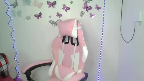 luna00bella online show from 10.21.25