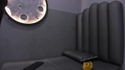 Snapshot of luna__02 chatting on 02.18.26 Luna online show from 02.18.26