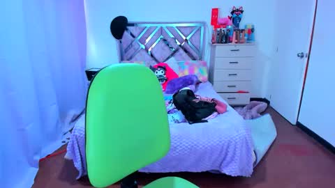 Snapshot of luna_analya chatting on 11.24.25 luna_analya online show from 11.24.25