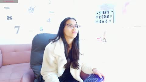 Luna And Titan  online show from 02.08.26