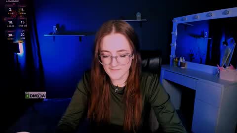 luna_berryy online show from 03.11.25