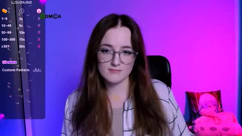 luna_berryy online show from 11.25.25