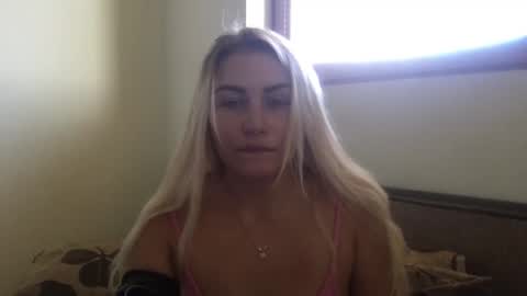 Snapshot of luna_blazer chatting on 10.31.25 luna_blazer online show from 10.31.25