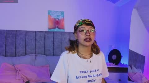 luna_blooms online show from 04.24.26