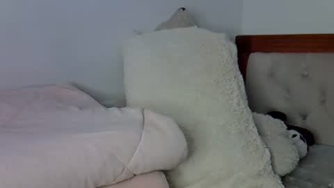 Snapshot of luna_empress chatting on 07.29.26 maskedmalkia online show from 07.29.26