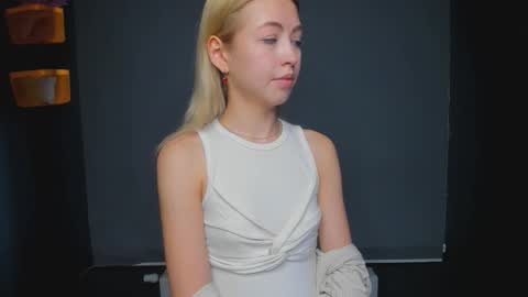 Snapshot of luna_helles chatting on 01.15.26 Elizabeth online show from 01.15.26