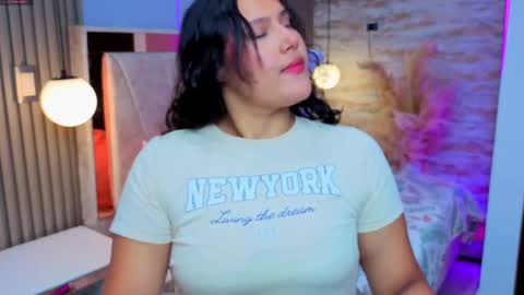 Snapshot of luna_jonez2 chatting on 11.14.25 Luna Jonez online show from 11.14.25