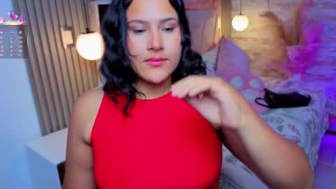 Snapshot of luna_jonez2 chatting on 11.16.25 Luna Jonez online show from 11.16.25