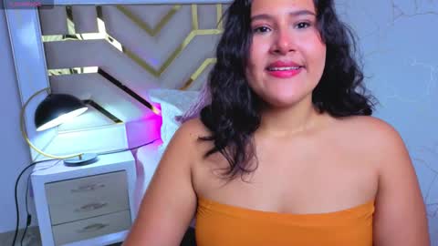 Snapshot of luna_jonez2 chatting on 11.18.25 Luna Jonez online show from 11.18.25