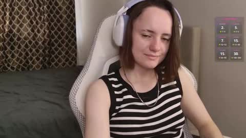 Snapshot of luna_loveeee chatting on 09.28.25 luna_loveeee online show from 09.28.25