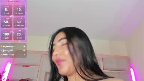 Snapshot of luna_maisonn chatting on 06.19.26 LUNA online show from 06.19.26