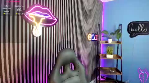 Snapshot of luna_roose1 chatting on 06.11.26 Luna Rosse online show from 06.11.26