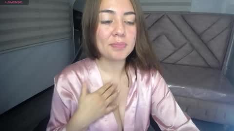 Snapshot of luna_star_v chatting on 10.04.25 Live 1000pm 600am COLOMBIAN HOUR online show from 10.04.25