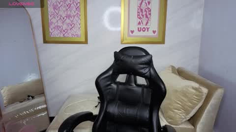 Snapshot of luna_star_v chatting on 11.07.25 Live 1000pm 600am COLOMBIAN HOUR online show from 11.07.25