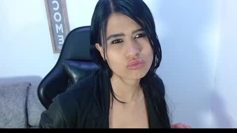 luna_starr69 online show from 09.26.25