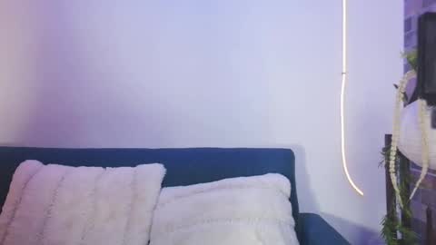 luna_valen online show from 04.21.26