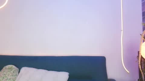 Snapshot of luna_valen chatting on 04.24.26 luna_valen online show from 04.24.26