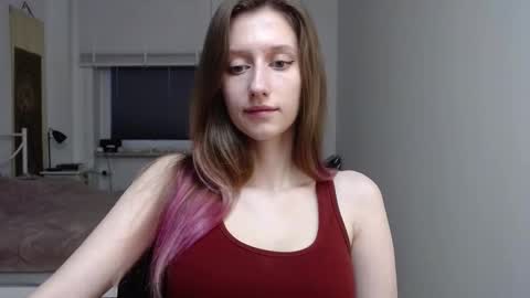 L U N A  online show from 12.15.25